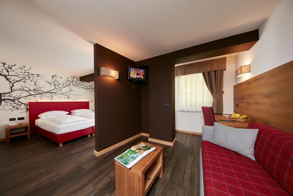 Hotel Valacia Pozza di Fassa Quarto foto